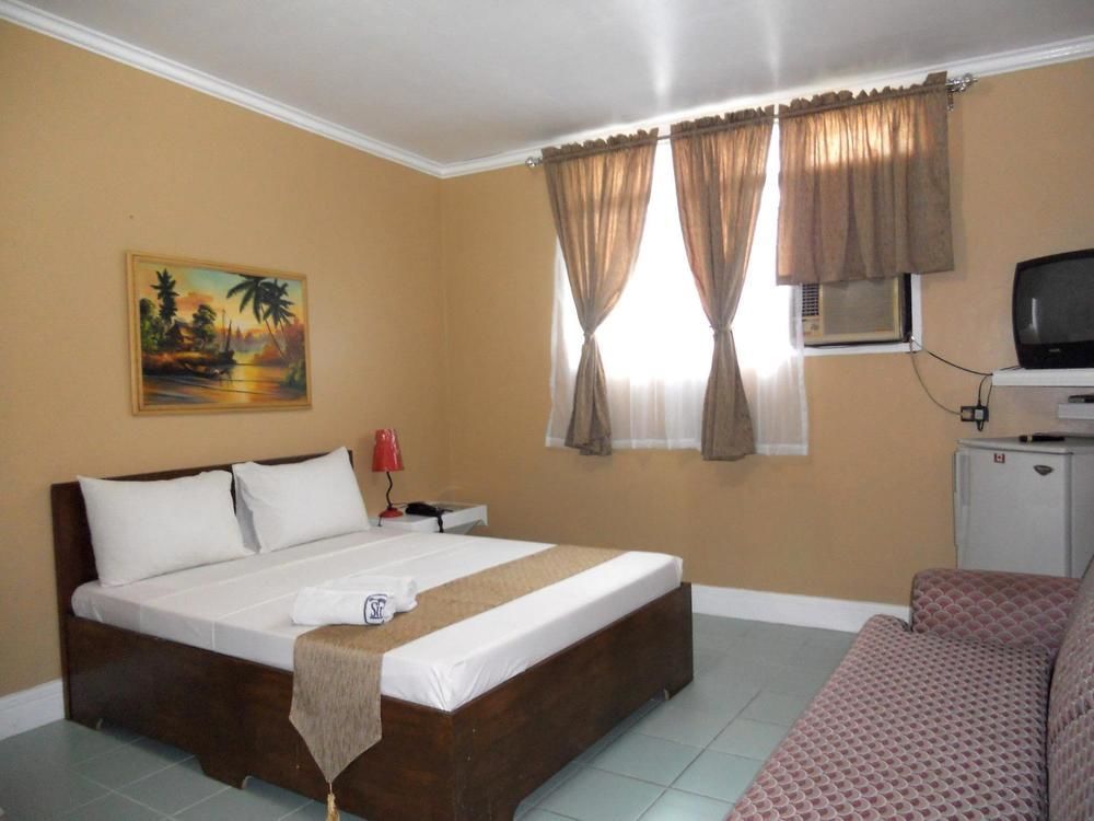 Oyo 223 Marquis Hotel And Restaurant Angeles Esterno foto