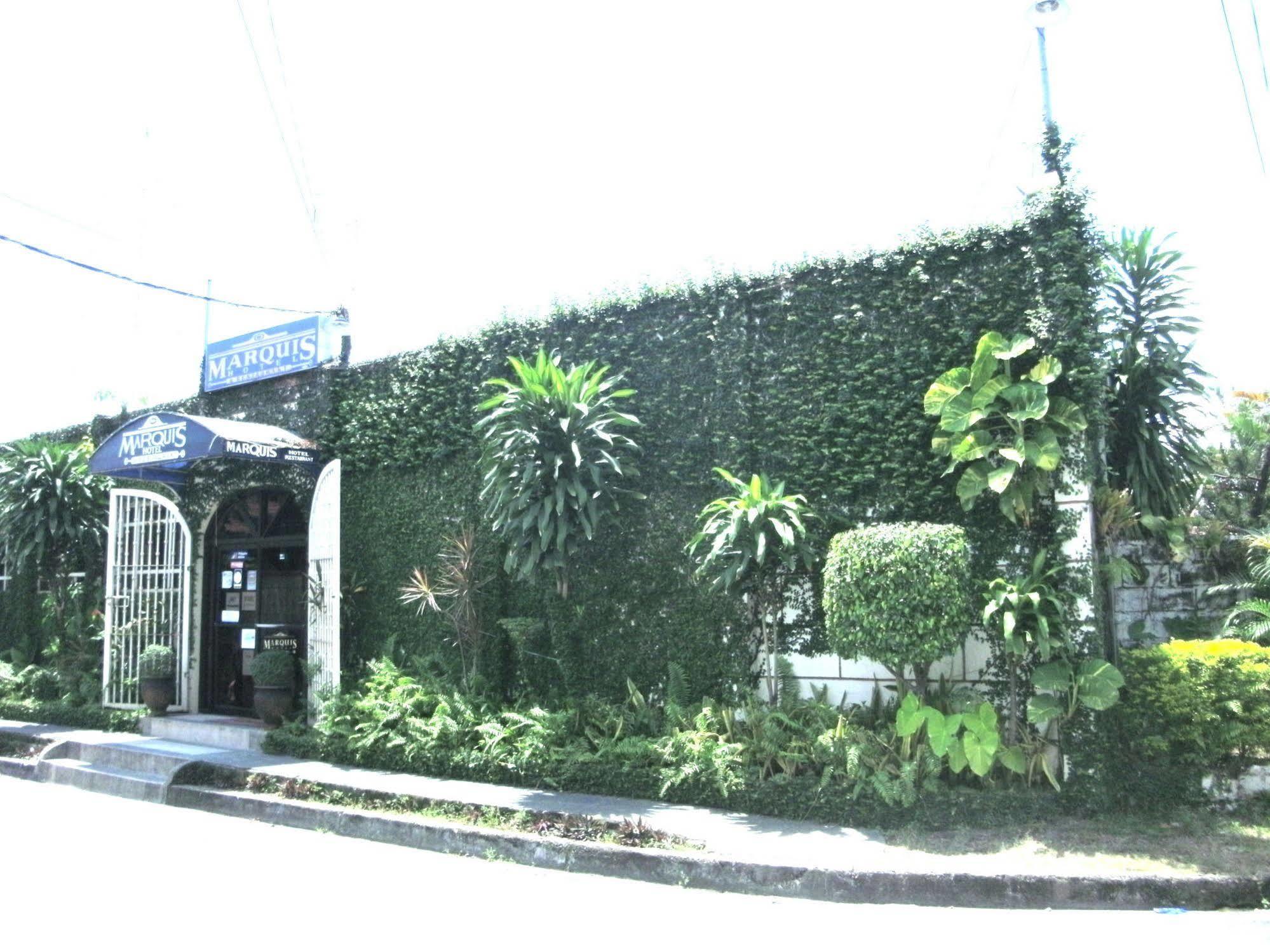 Oyo 223 Marquis Hotel And Restaurant Angeles Esterno foto