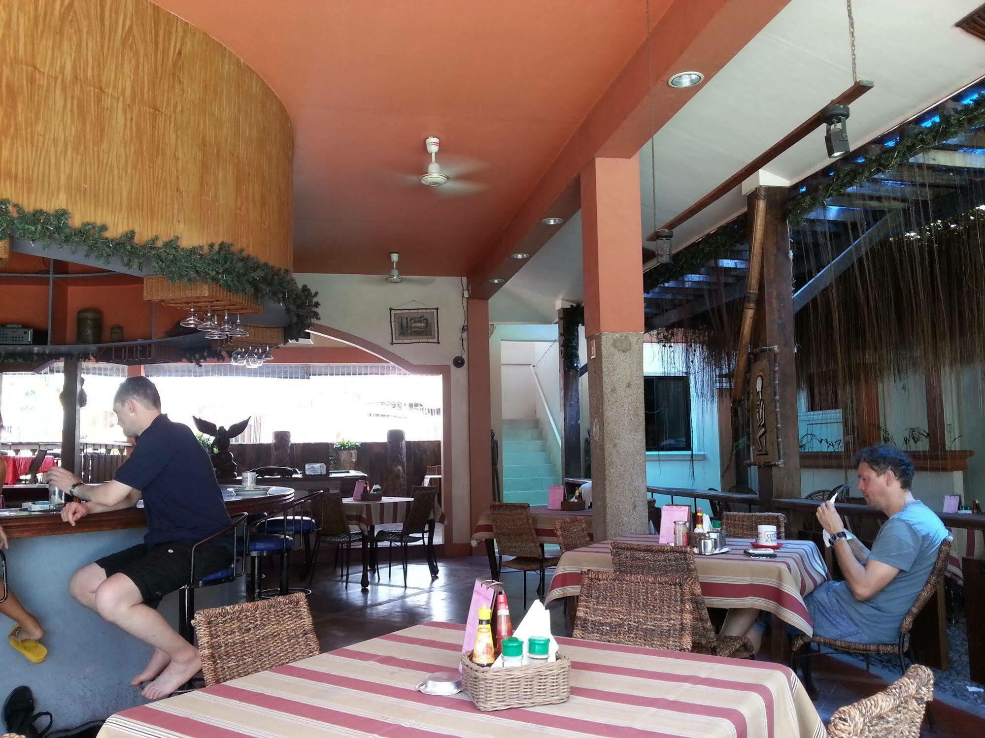 Oyo 223 Marquis Hotel And Restaurant Angeles Esterno foto